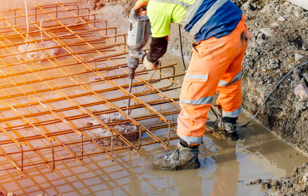 Best Concrete Flooring Contractor  in Willowick, OH